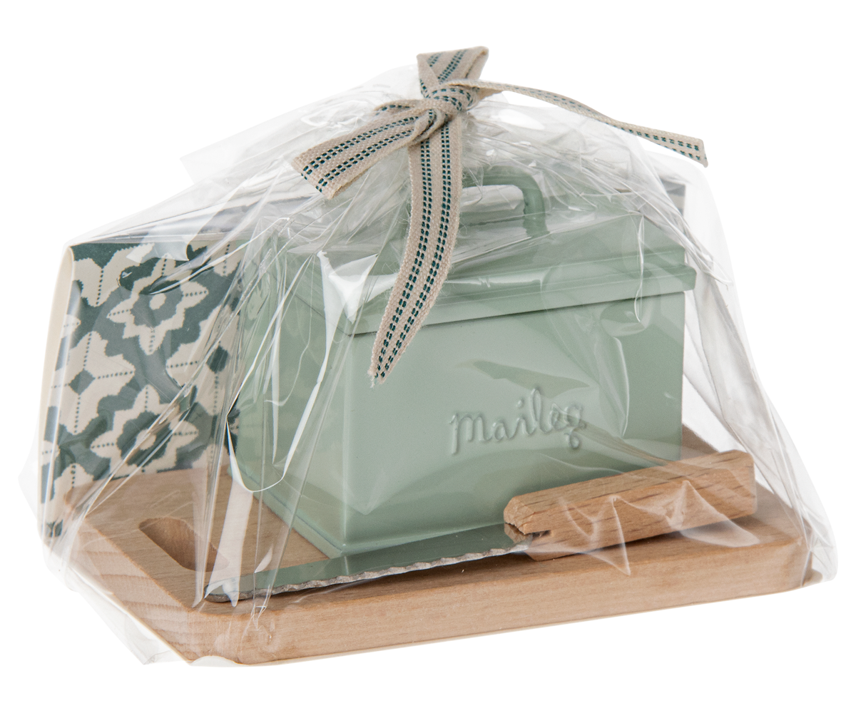 Maileg Bread box With Utensils Miniature