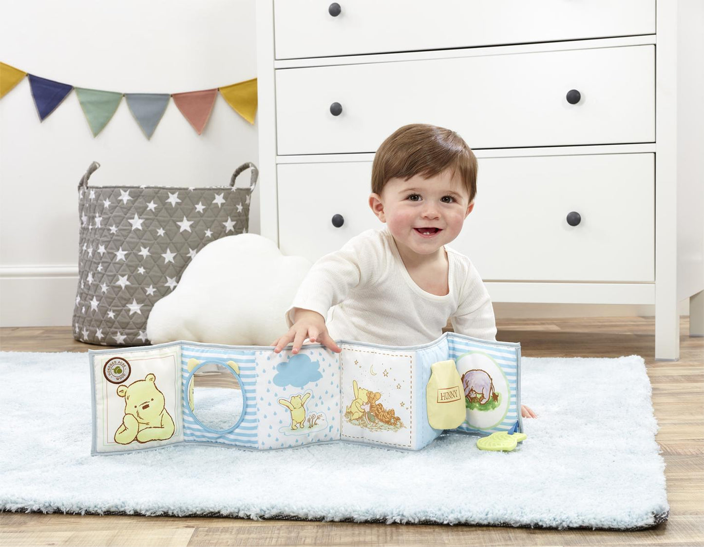 Rainbow Designs Winnie The Pooh Unfold & Discover