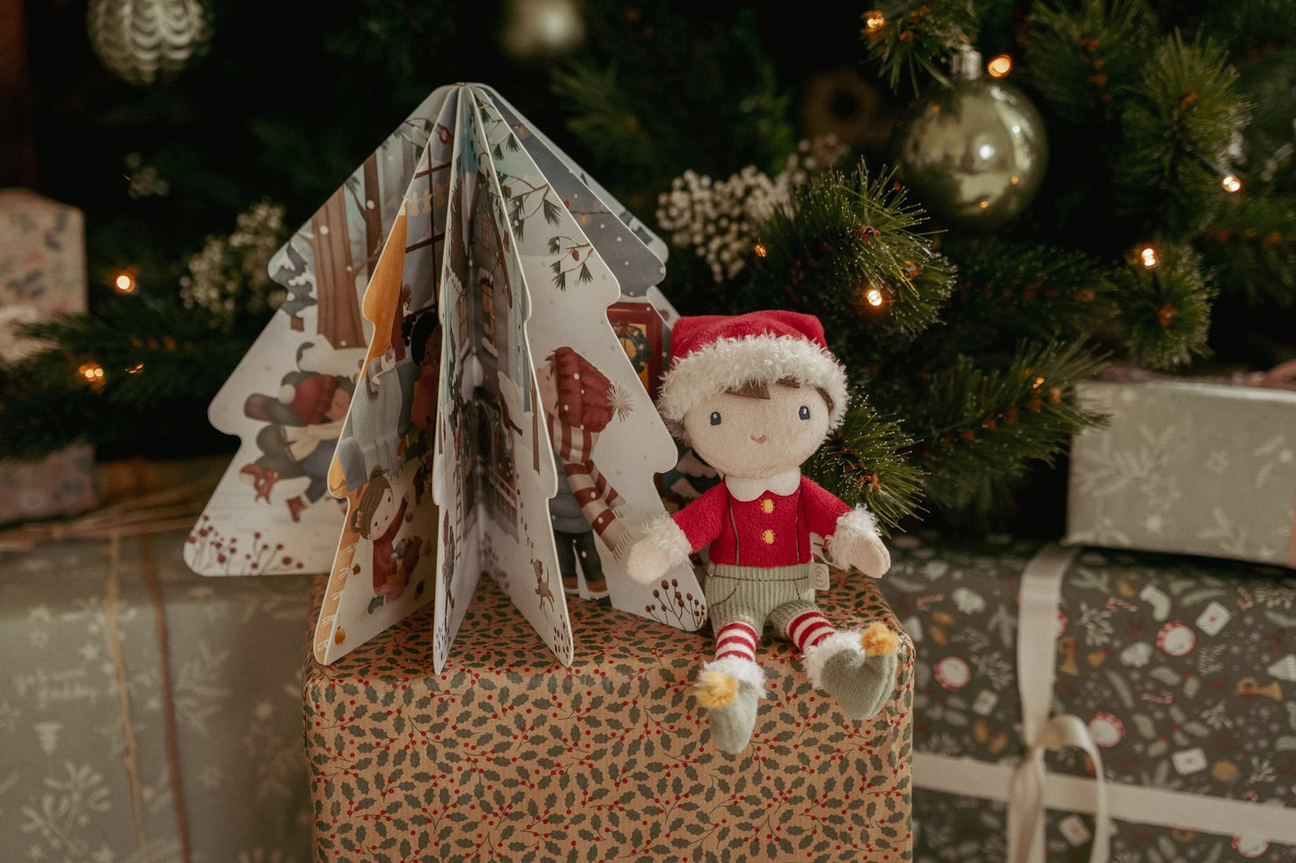 Little Dutch Christmas Book with Small Jim