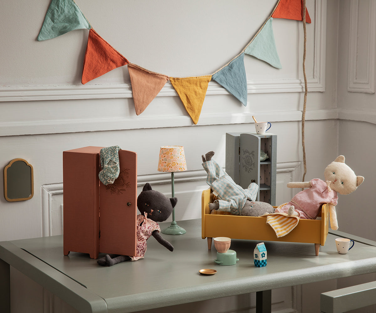 Maileg Miniature Closet - Dusty Rose