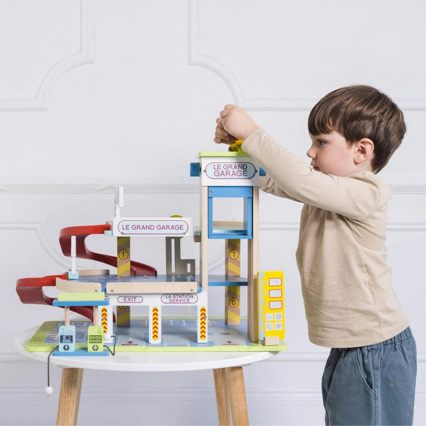Le Toy Van Le Grand Wooden Car Garage
