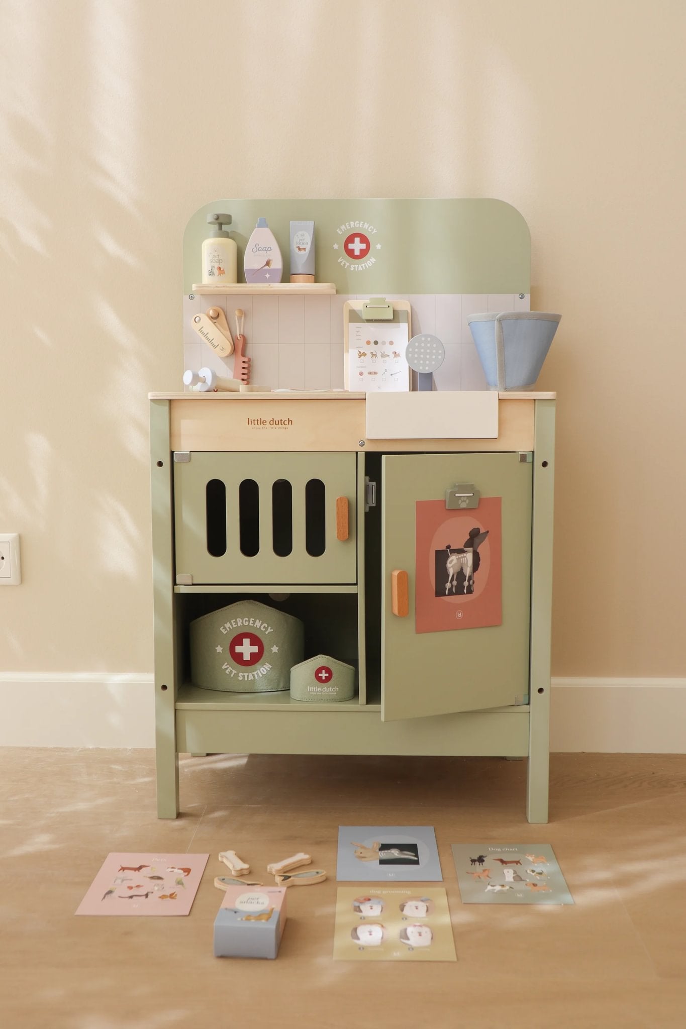 Little Dutch Wooden Veterinary Set With Accessories & Jackie Dog Bundle