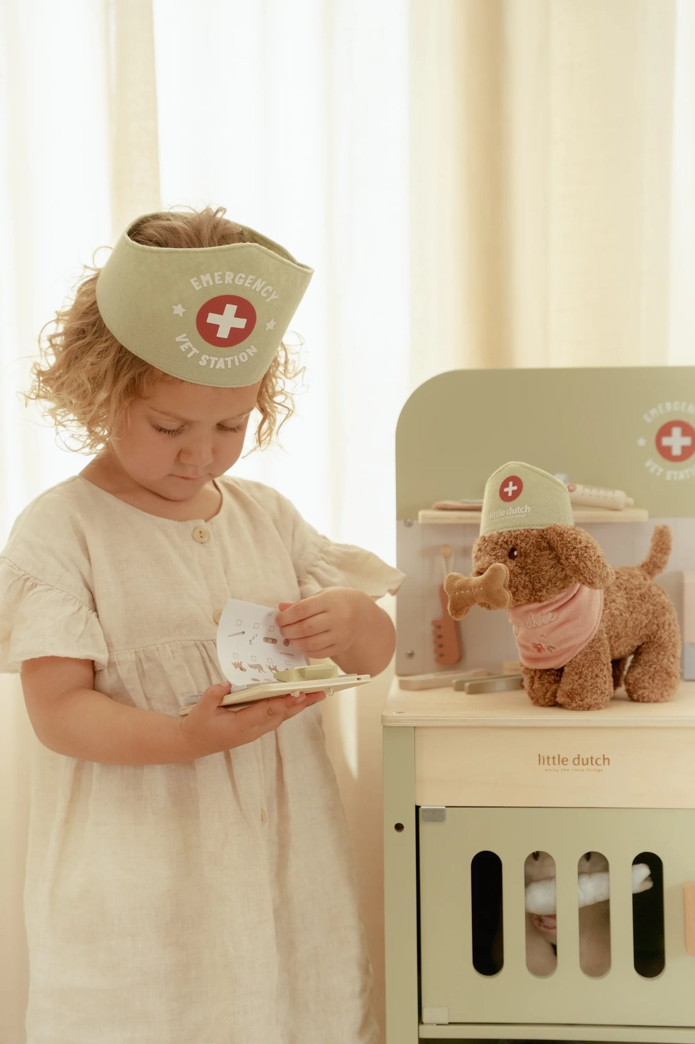 Little Dutch Wooden Veterinary Set With Accessories & Jackie Dog Bundle