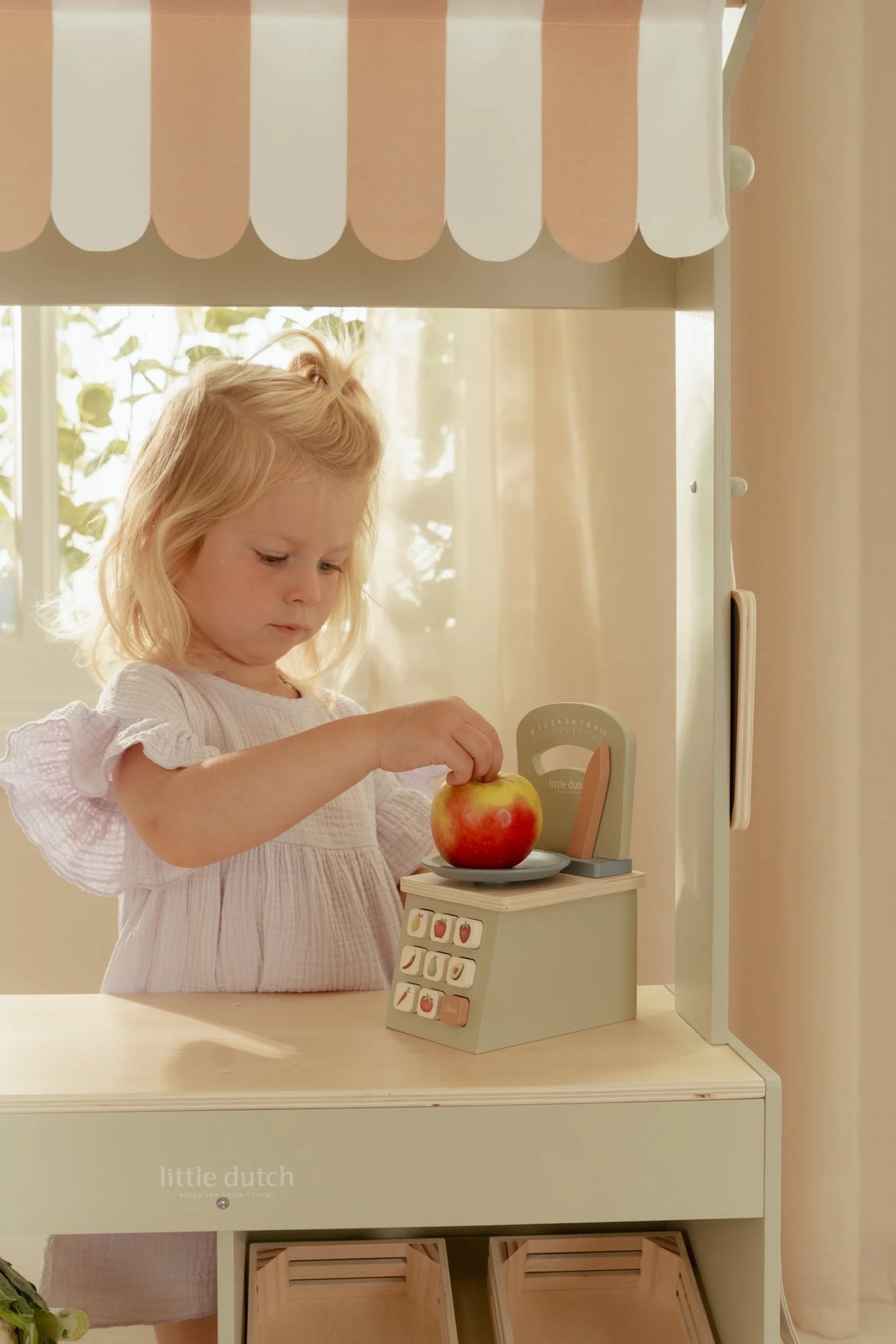 Little Dutch Toy Scale