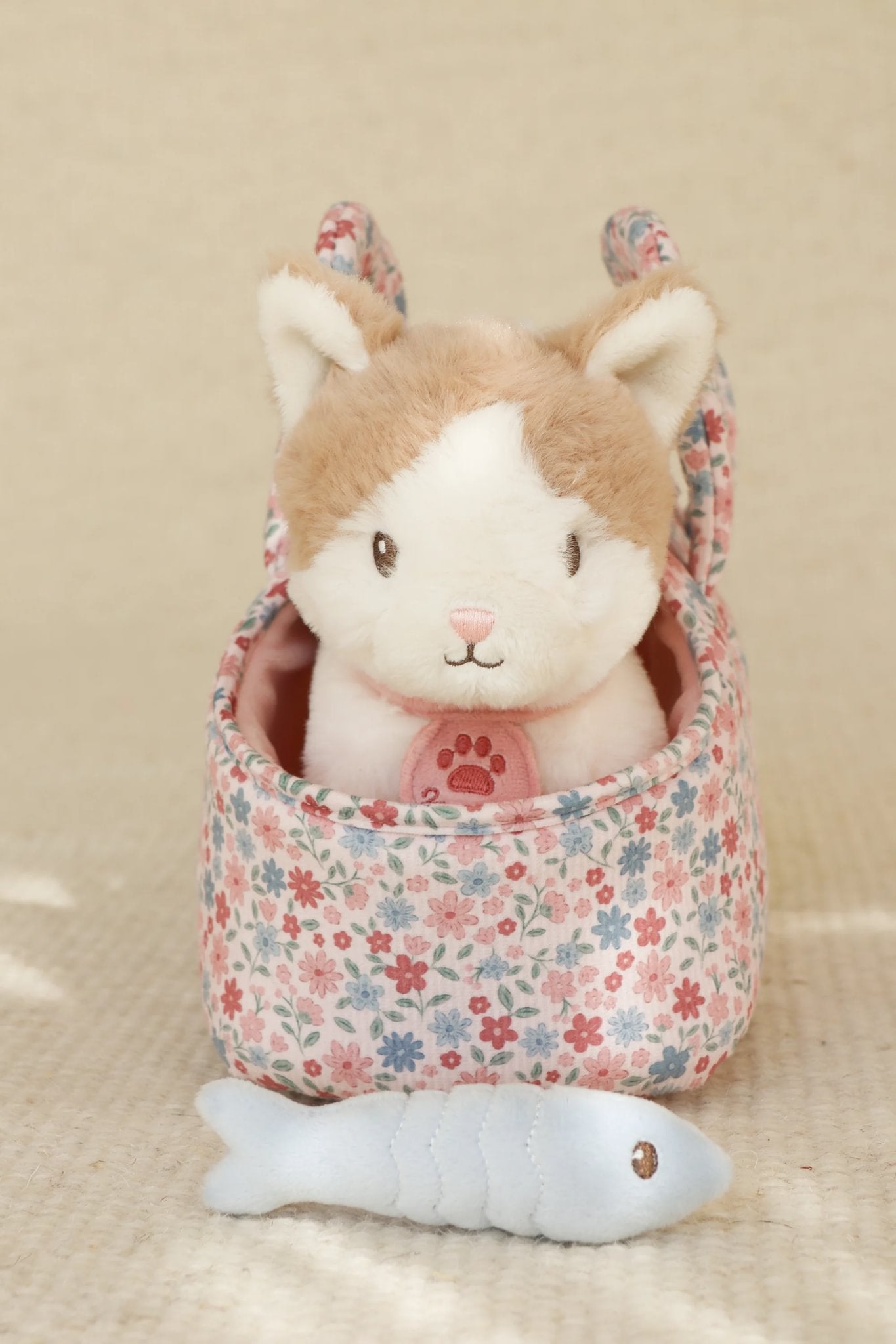 Little Dutch Wooden Veterinary Set With Accessories & Marley Cat Bundle