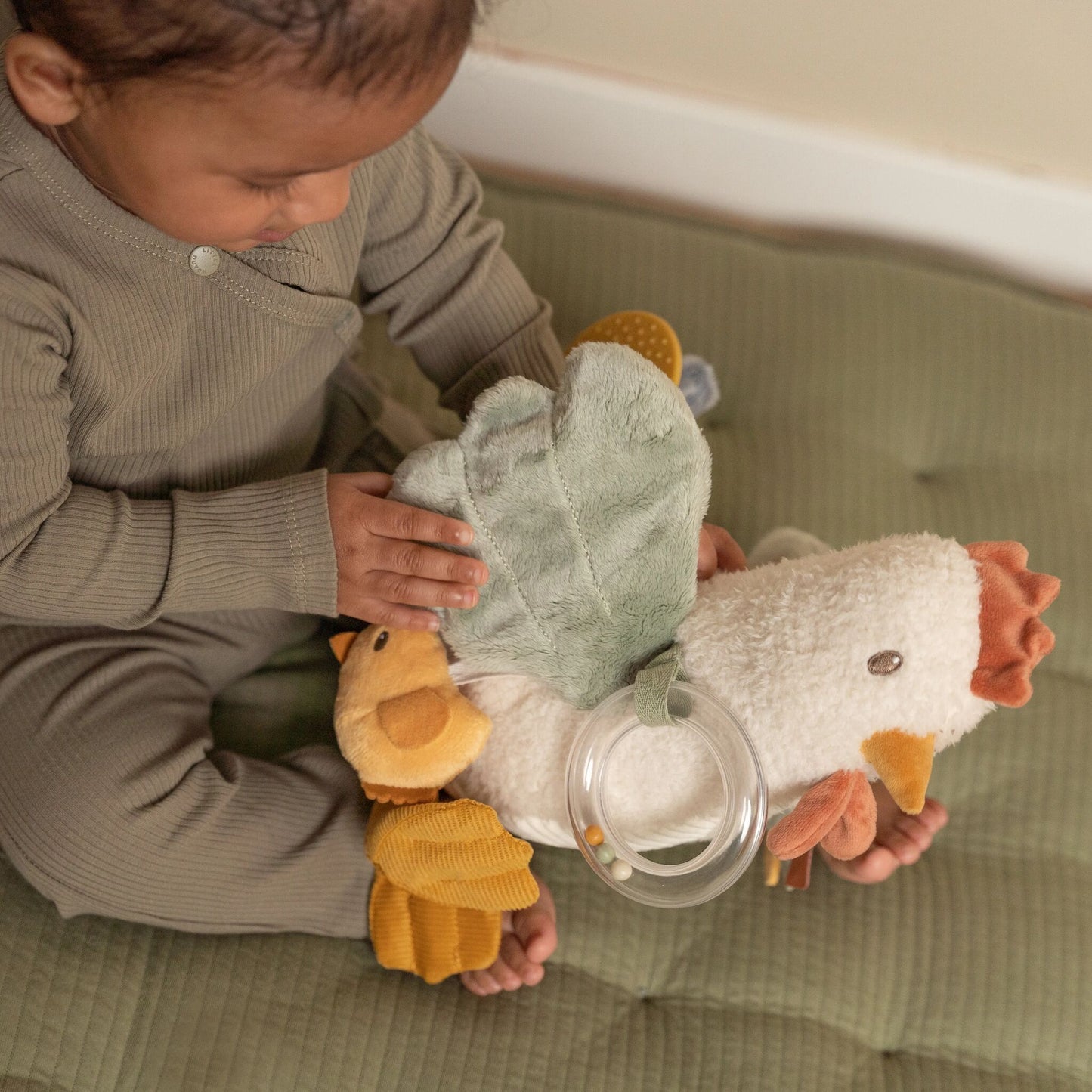 Little Dutch Activity Chicken 25cm