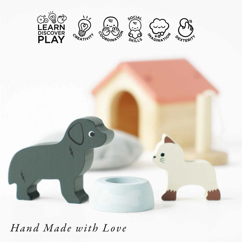 Le Toy Van Wooden Dolls House Pet Set (Dog & Cat)