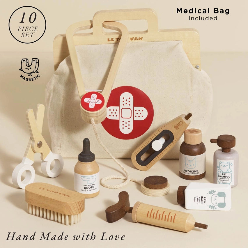 Le Toy Van Animal Vet Care Set