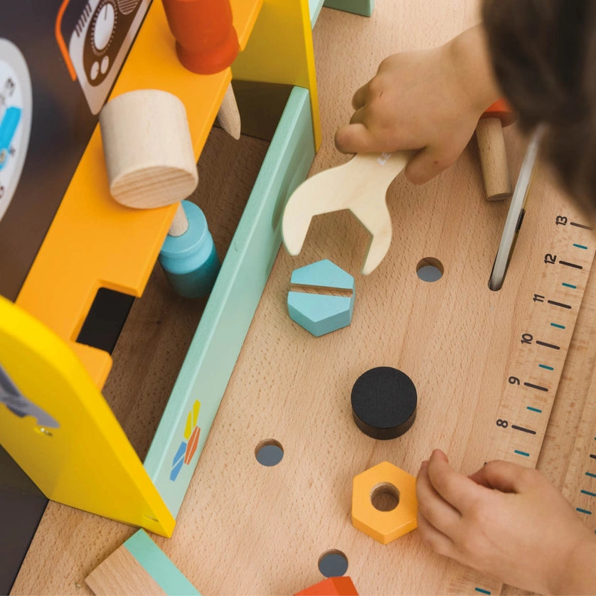Le Toy Van Wooden Toy Work Bench & 12 Accessories