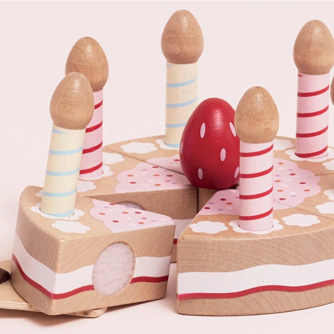 Le Toy Van- Sliceable Birthday Cake & Candles