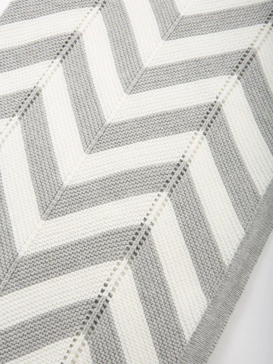 Kite Chevron Knit Blanket Grey
