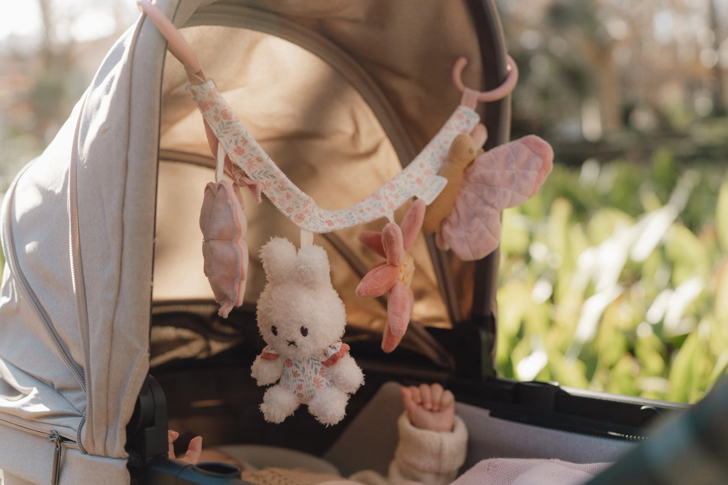 Little Dutch Miffy x Little Dutch Stroller toy chain - Lucky Blossom