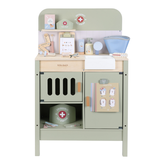 Little Dutch Wooden Veterinary Practice